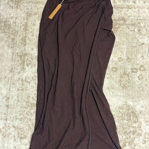 Brown skims skirt